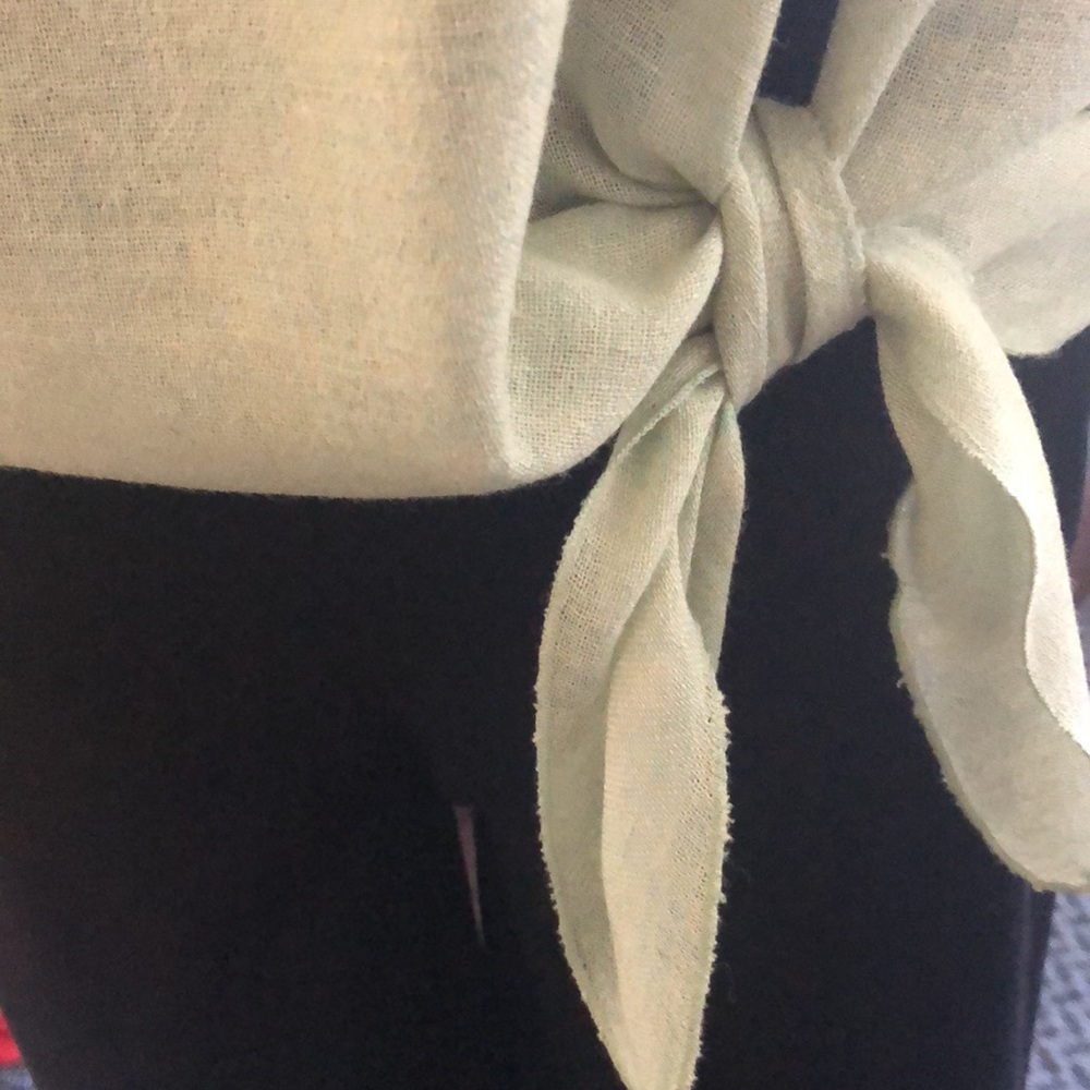 EnThread Linen blend Top - Picture 5 of 6